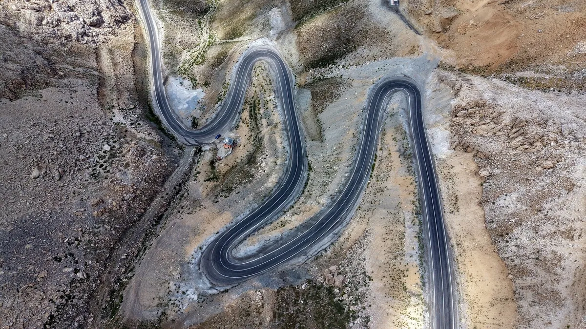Tehlikeli yol tarih oluyor: Bahçesaray Gevaş hattına dev tünel... 3 bin rakımlı dağların altından geçecek