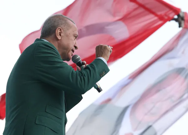 Amerikan CNN de gardını düşürdü! Başkan Recep Tayyip Erdoğan'ın galibiyetini kabullendiler: Meydan okuyor-12