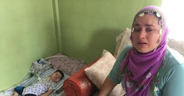 Müteahhit kaçınca yıkım kararı çıktı: Suyu kesilen engelli annesi gözyaşlarına boğuldu