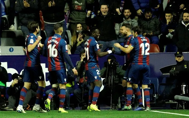 Barcelona Kral Kupası'nda Levante'ye 2-1 yenildi - 1