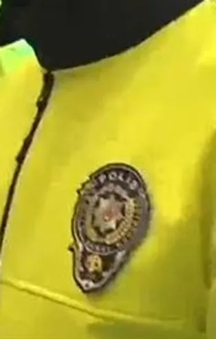 Canlı yayında tanıtıldı! İşte yeni polis kıyafetleri