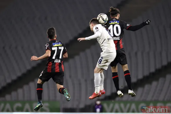 Fenerbahçe'nin Fatih Karagümrük beraberliği sonrası spor yazarlarından sert sözler: Şaka gibi bir şey! - 16