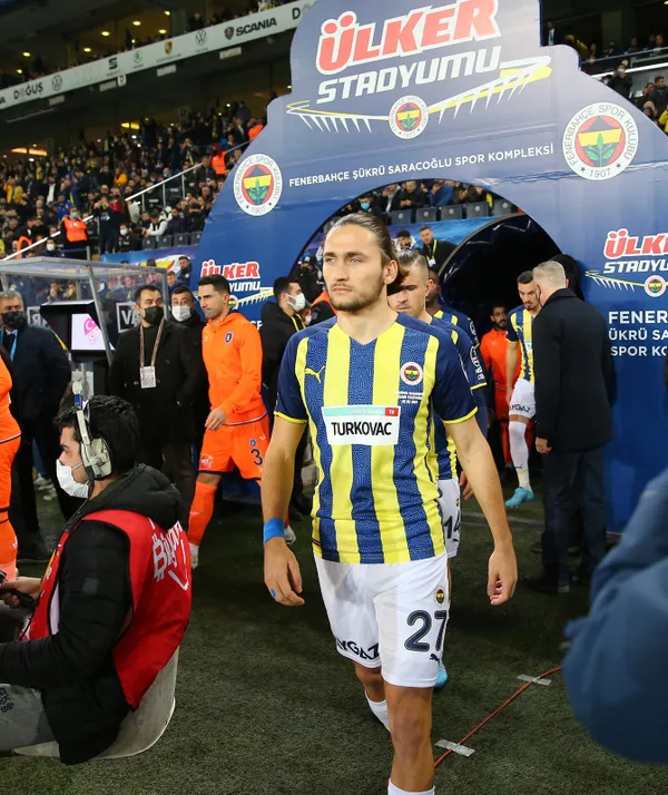 fenerbahcede-miguel-crespoya-talip-var-lyon-fiyat-arastirmasina-basladi-1645262983244.jpg
