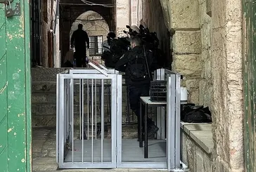 Aksa kapılarına demir bariyer