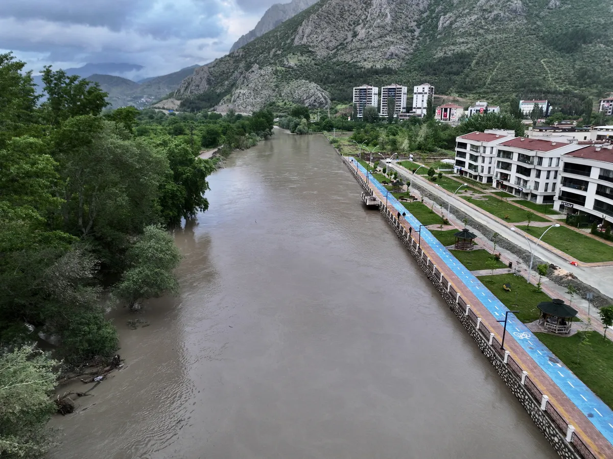 20-21-22-mayista-okullar-tatil-mi-valilikler-duyurdu-1779176292955.jpg 20, 21, 22 Mayıs'ta okullar tatil mi? Valilikler duyurdu-4