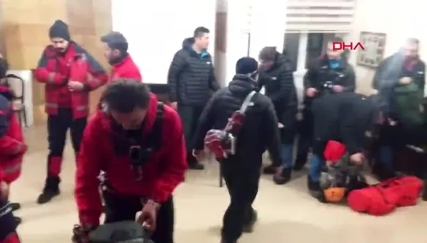 Niğde'de bir dağcı çığ altında kaldı