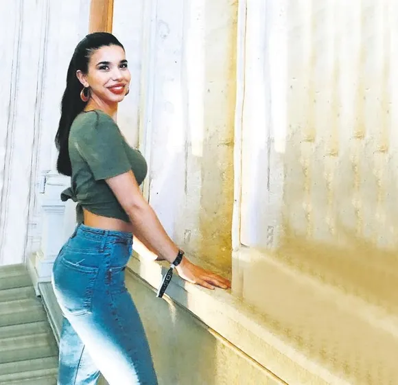 İstanbul Beşiktaş'ta 5 yıldızlı otelde sapık paniği! "Tek biz değiliz, başka kızlar da var..."-1