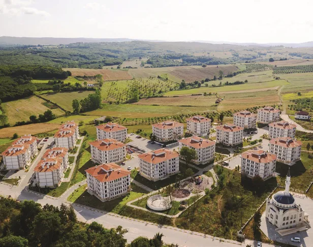 tokiden-en-az-359-tl-taksitle-ev-sahibi-olma-imkani-o-illerde-binlerce-konut-1595266333498.jpg TOKİ'den en az 359 TL taksitle ev sahibi olma imkanı! O illerde binlerce daire...-6