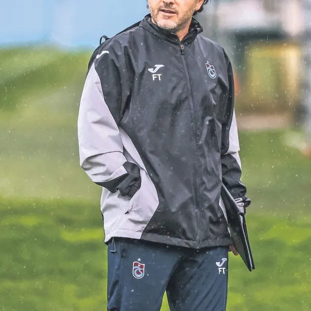 Orta sahaya dinamo aranıyor