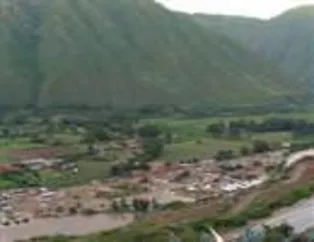 Peru'yu sel vurdu