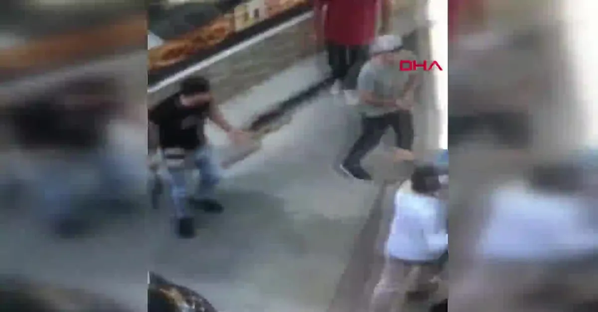 İzmir'de sokak ortasında yaşanan 'tüfek'li dehşetin görüntüleri ortaya çıktı