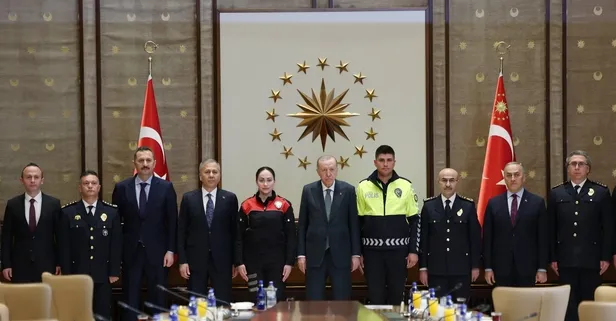 Başkan Erdoğan Türk Polis Teşkilatı heyetini ve İçişleri Bakanı Ali Yerlikaya'yı kabul etti: "Alçak iftiralara müsaade edemeyiz"