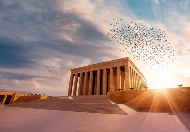 bayramda-anitkabir-aci-mi-2023-anitkabir-calisma-saatleri-kurban-bayraminda-muzeler-acik-mi-kapali-mi-1687520217385.jpg 10 Kasım Anıtkabir çalışma saatleri 2023! Anıtkabir saat kaça kadar açık? 10 Kasım Anıtkabir ziyaret günü ve saatleri-4