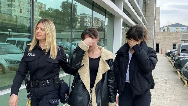 magazadan-ic-camasiri-caldi-sebebini-duyan-inanamadi-1698326669741.jpeg Mağazadan iç çamaşırı çaldı! Sebebini duyan inanamadı-5