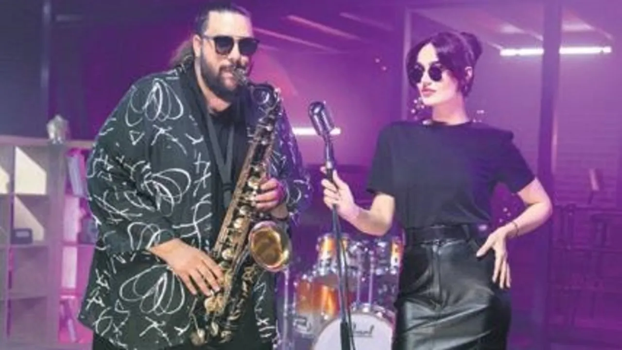 Elif Buse Doğan’dan modern bir dokunuş!