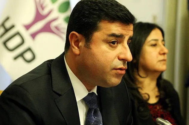 SON DAKİKA: AİHM'den skandal Selahattin Demirtaş kararı! İşte terör destekçiliğinin fotoğrafları