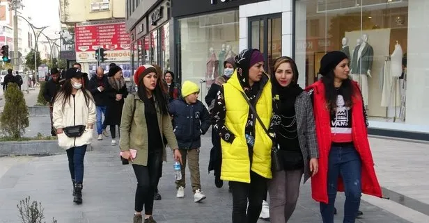 İranlı turistler geldi Van’da esnafın yüzü güldü