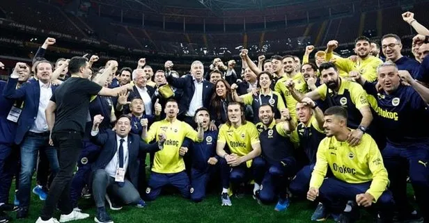 Fenerbahçeli futbolculardan Galatasaray’a olay gönderme! İrfan Can Kahveci, Mert Hakan Yandaş ve Jayden Oosterwolde...