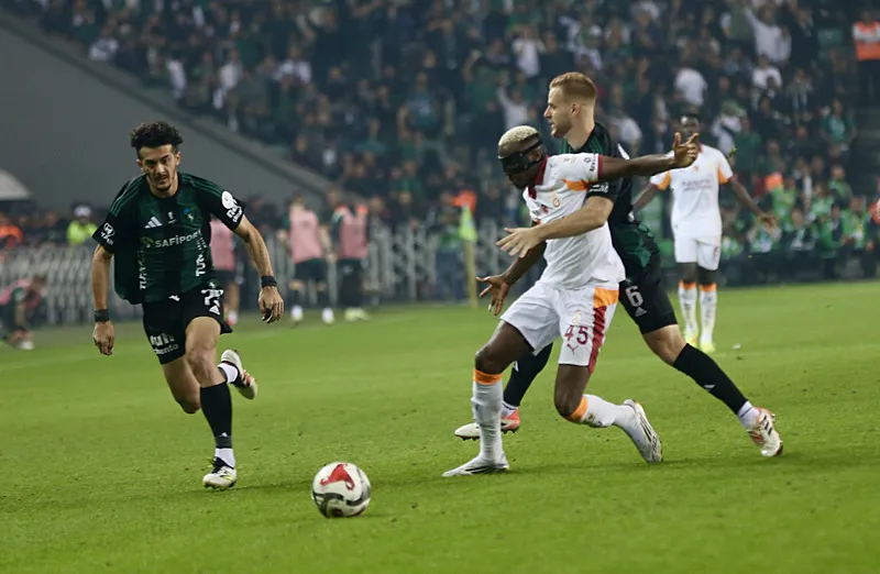 Okan Buruk'tan forvet kararı! Galatasaray'ın Gençlerbirliği maçı 11'i netleşti - 10