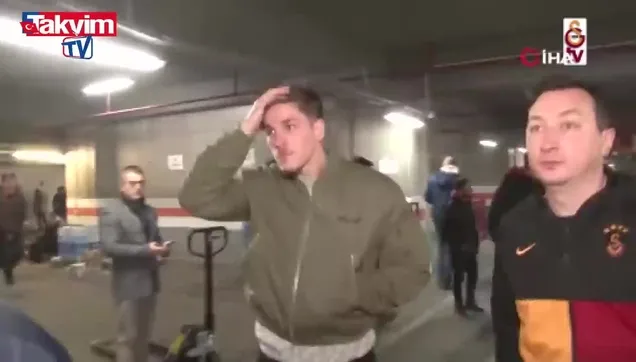 Burcu Özberk ile Galatasaraylı Nicolo Zaniolo takipleşmeye başladı!