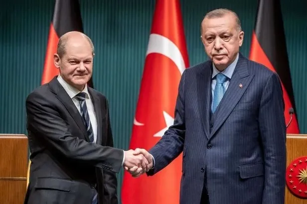almanya-basbakani-olaf-scholz-turkiye-ile-yeni-ve-iyi-isbirlikleri-icin-imkanlari-kullanmak-istiyoruz-1688151234243.jpeg