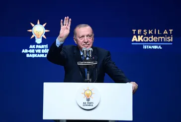 AK Parti’ye katılım her geçen gün artıyor!