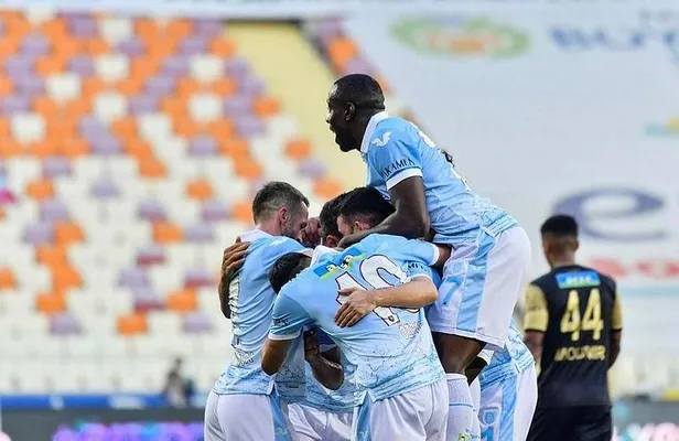 basaksehir-durdurulamiyor-oznur-kablo-malatyaspor-1-3-basaksehir-mac-sonucu-1636212998849.jpeg Başakşehir durdurulamıyor! Öznur Kablo Malatyaspor 1-3 Başakşehir | MAÇ SONUCU-2