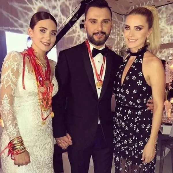 Alişan ve Buse Varol evlendi! Düğüne takılar damga vurdu!-9