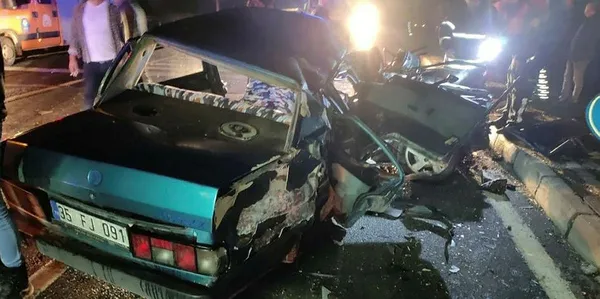 Aydın'da feci kaza! Tofaş hurdaya döndü!-4