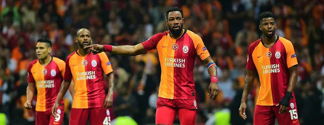 Galatasaray'da kriz! İki şok birden...