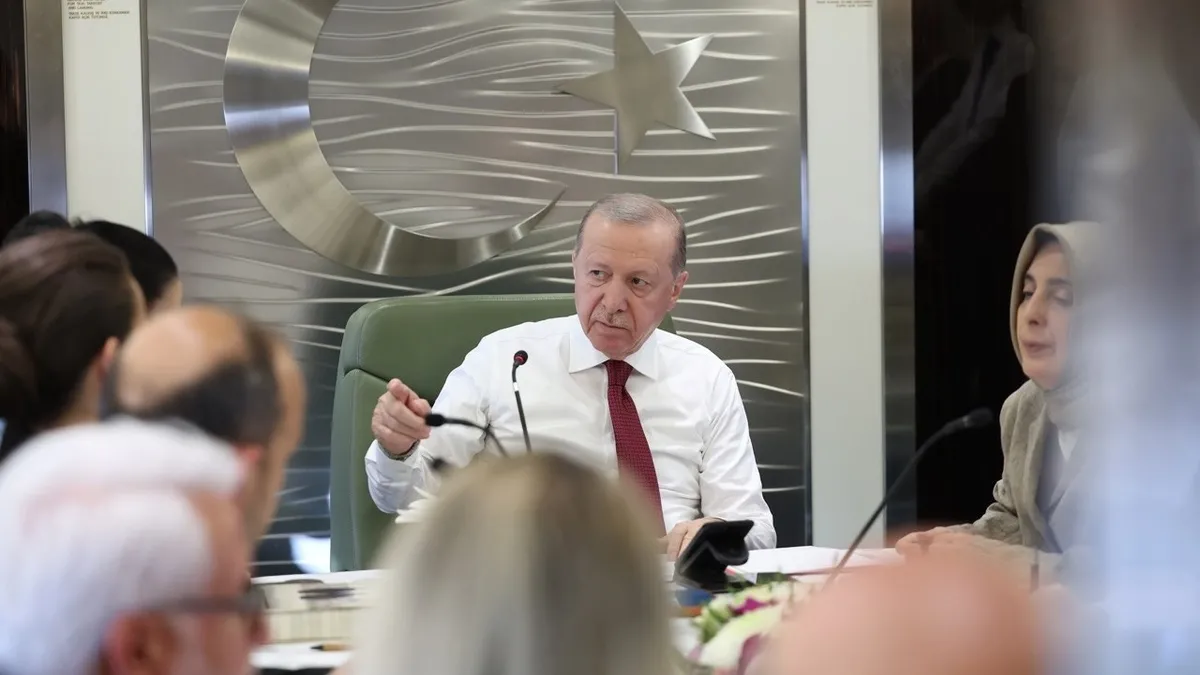 Cumhurbaşkanı Erdoğan, CHP'den AK Parti'ye yeni katılımların olabileceğini duyurdu