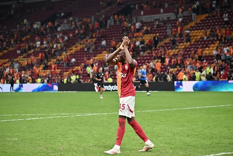 galatasarayda-ibrahim-hatipoglundan-onemli-aciklamalar-icardi-kalacak-mi-victor-osimhenin-sozlesmesi-ne-zamana-1726357638544.jpeg İbrahim Hatipoğlu'ndan Icardi ve Osimhen için flaş sözler!-3