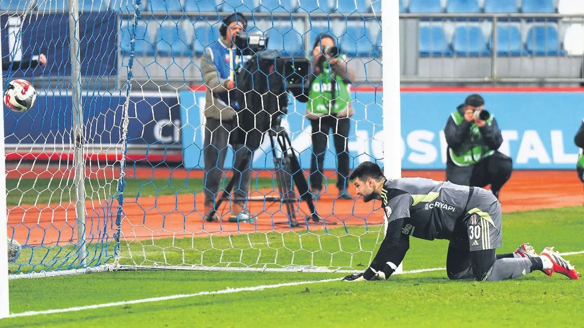 Beşiktaş Teknik Direktörü Sergen Yalçın beraberlikten memnun değil