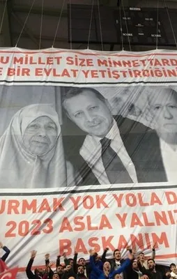 Cumhurbaşkanı Erdoğan'ı duygulandıran pankart