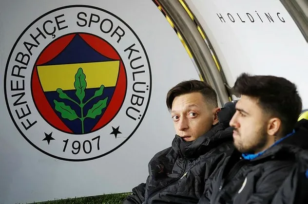 Mesut Özil ve Ozan Tufan'ın kadro dışı kalmasını spor yazarları değerlendirdi: 4 yılın faturası oyunculara kesilemez