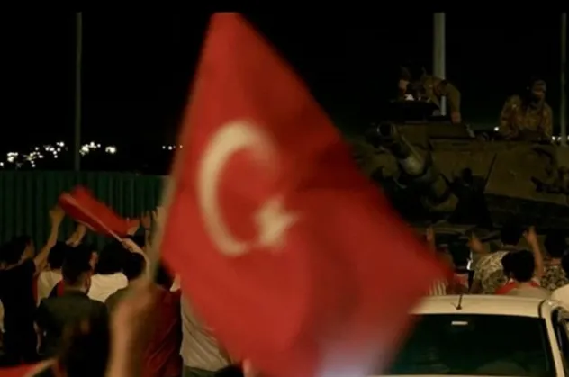 15/07 Şafak Vakti filminin ana fragmanı yayınlandı! Tamamen gerçek hikayelerden oluşuyor!