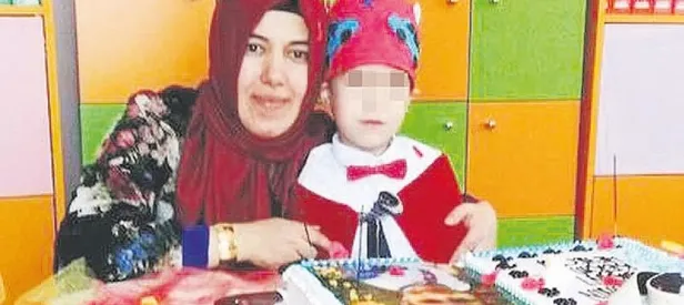 Anne yoğun bakımda bebeği kuvöz de