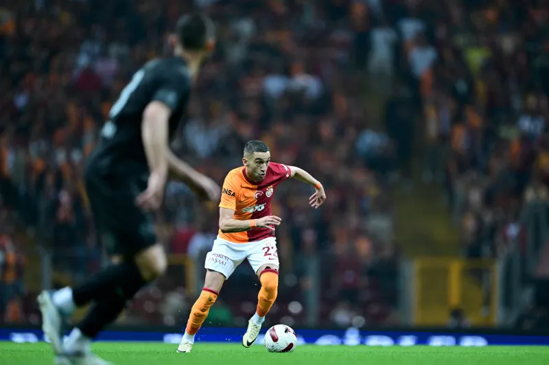 GALATASARAY TRANSFER HABERLERİ | Takım arkadaşı açıkladı! İşte Ziyech ve Zaha'nın yeni adresleri - 11