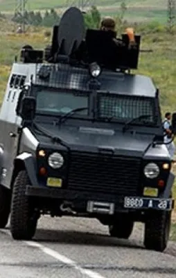 Diyarbakır'da askeri araca hain saldırı
