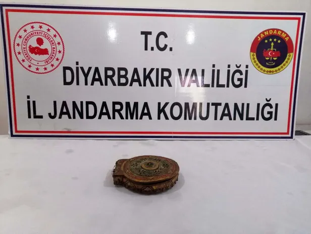 Diyarbakır'da 1100 yıllık kitap ele geçirildi-3