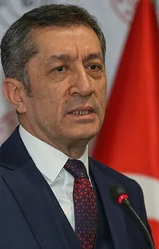 Bakan Selçuk'tan "ara tatil" paylaşımı