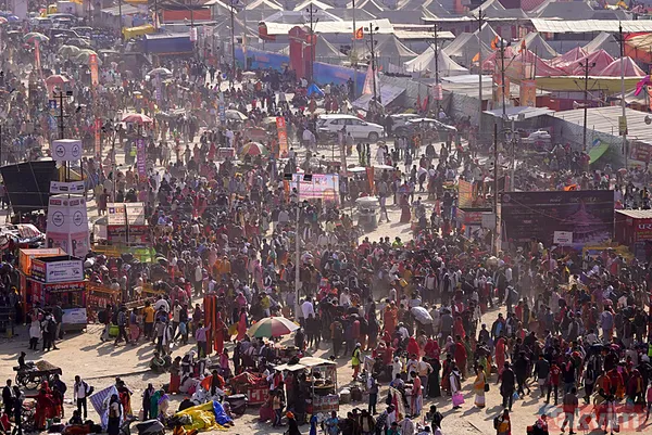 Hindistan'da Maha Kumbh festivalinde izdiham çıktı: Çok sayıda ölü var! - 2
