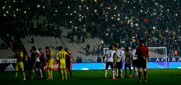 Elektrikler kesildi 2 kez ara verildi