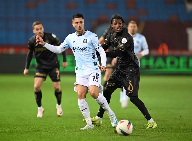 Trabzonspor'da sezon sonu operasyonu! Ayrılacak isimler netleşiyor-4