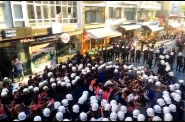 Kadıköy’de provokasyona geçit yok: 106 kişi gözaltına alındı