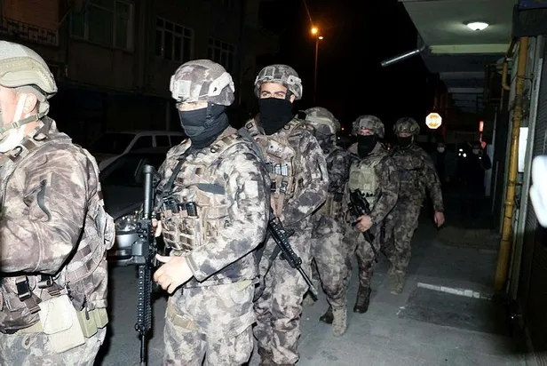 kayseride-eski-esi-nuran-koceri-olduren-kirmizi-ayakkabili-katil-sukru-efe-yakalandi-1614979320344.jpeg Kayseri'de eski eşi Nuran Koçer'i öldüren 'kırmızı ayakkabılı katil' Şükrü Efe yakalandı!-4