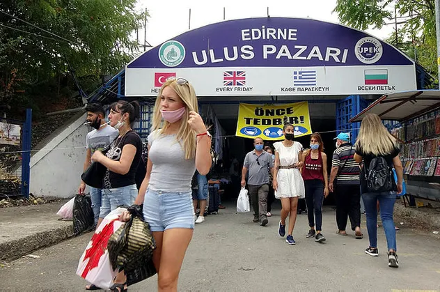 Kurallar gevşedi Türkiye'ye koştular
