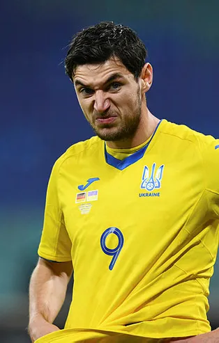 Galatasaray Ukraynalı forvet için devreye girdi! Falcao'nun yerine Yaremchuk geliyor