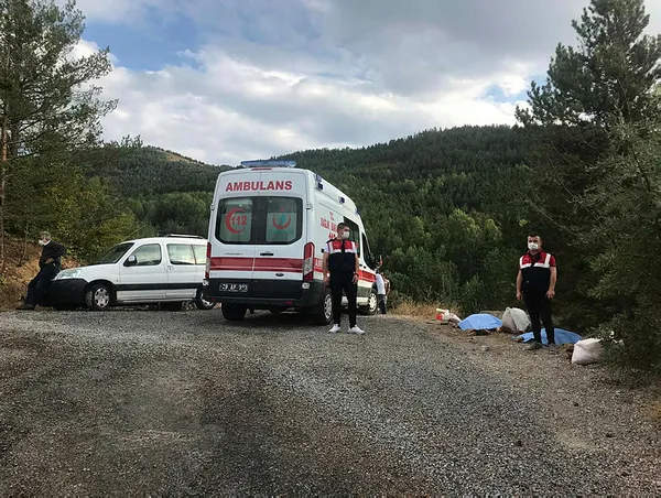 koyde-kusburnu-toplayan-anne-ve-kizina-yildirim-carpti-1599927919767.jpg Köyde kuşburnu toplayan anne ve kızına yıldırım çarptı-4