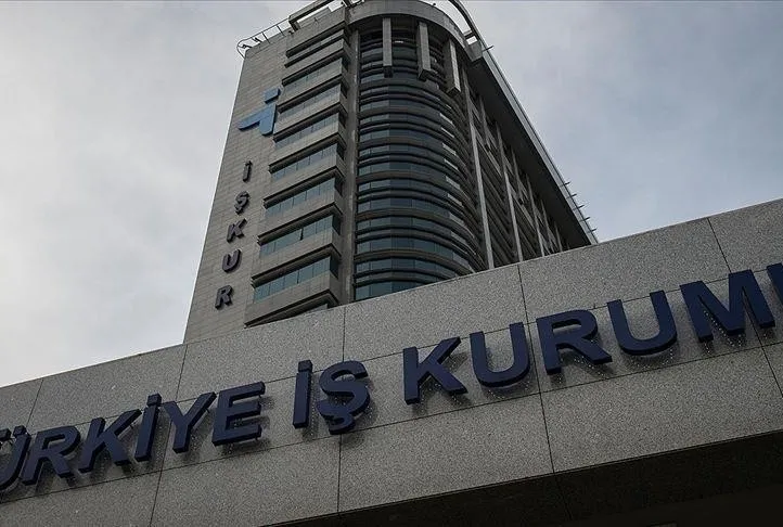 82 bin gencin kariyer yolculuğu